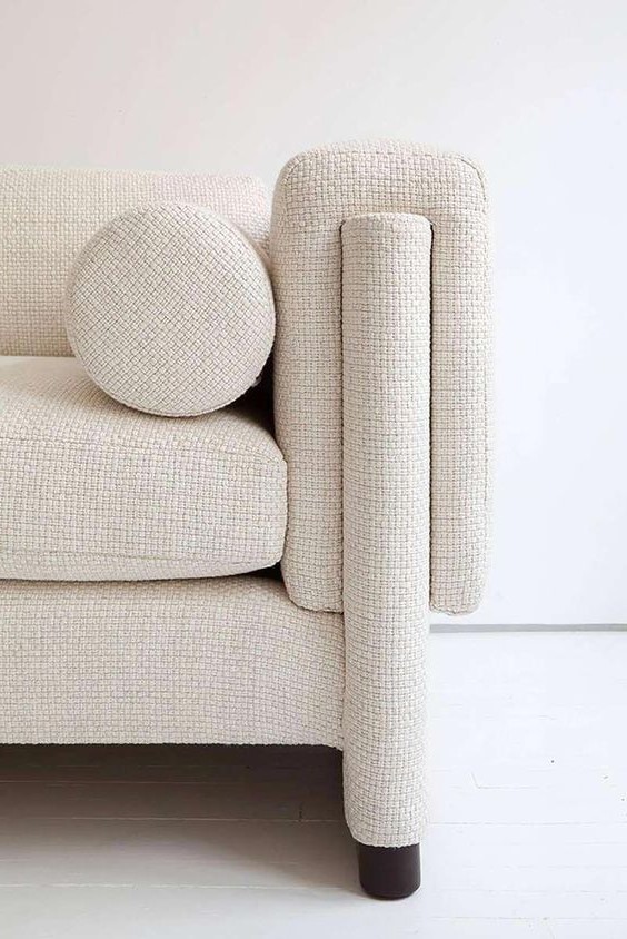 Какой тканью перетянуть диван?